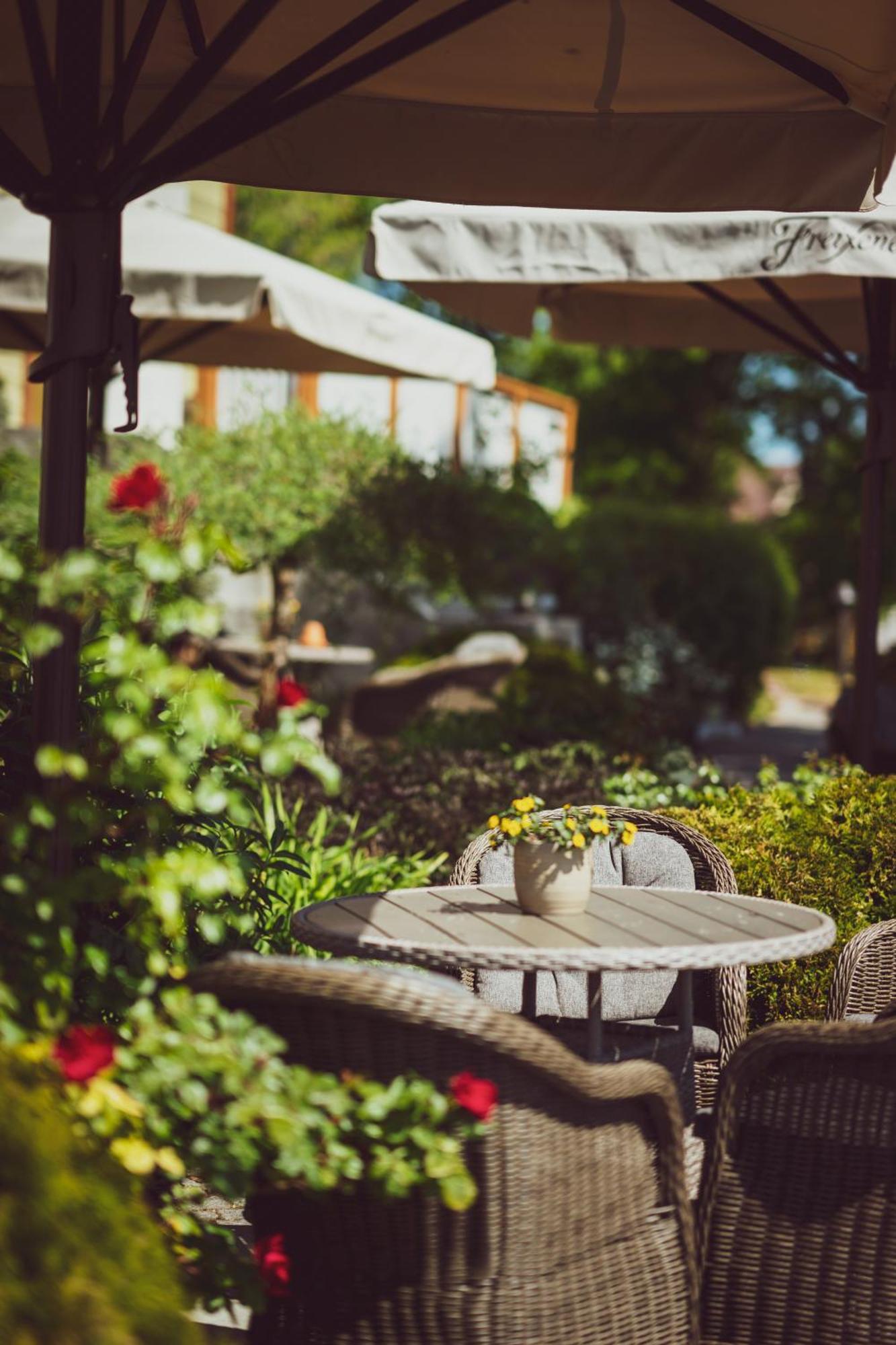 Ekesparre Boutique Hotel Kuressaare Exterior foto